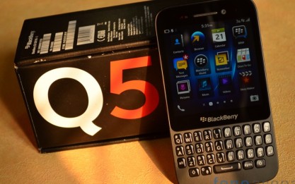 Blackberry Q5 هاتف جديد بنظام بلاكبيري 10