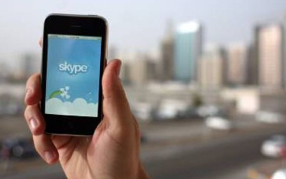 صحيفة اماراتية : غرامة وحبس لمستخدمي سكايب بدون ترخيص ، وهيئة الاتصالات تنفي